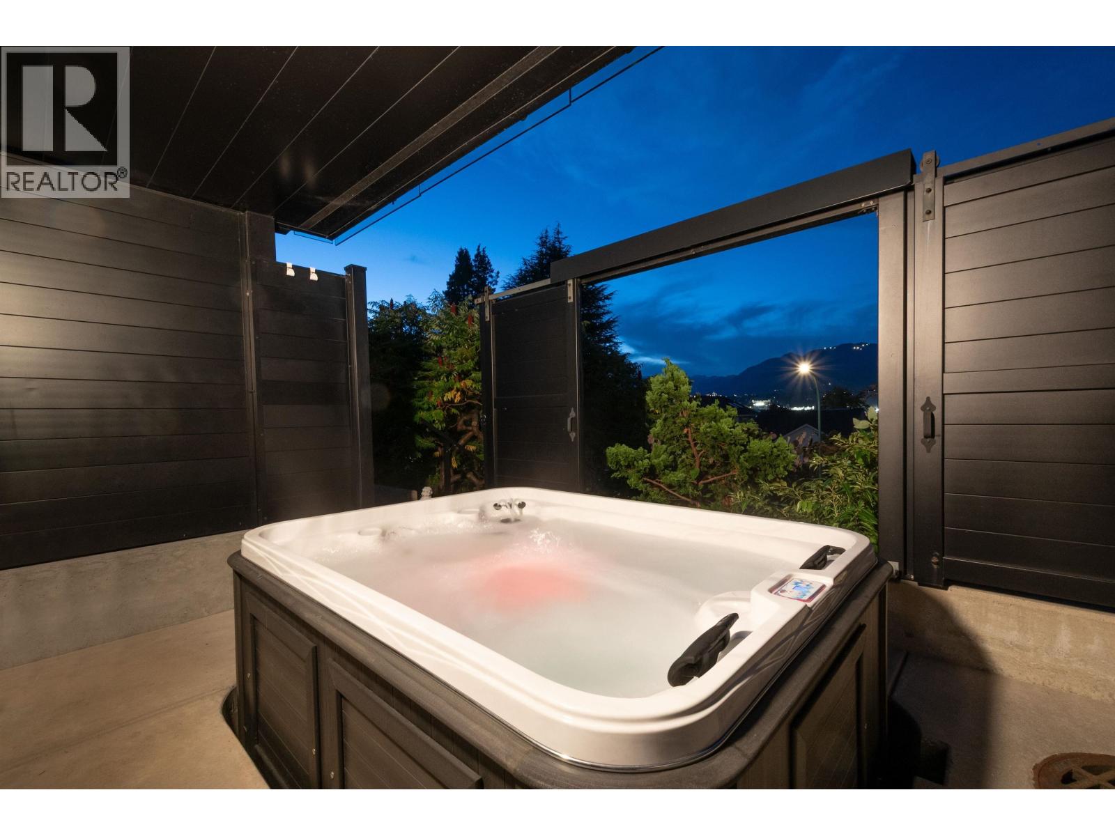 2734 Yale Street, Vancouver, British Columbia  V5K 1C3 - Photo 25 - R3086100