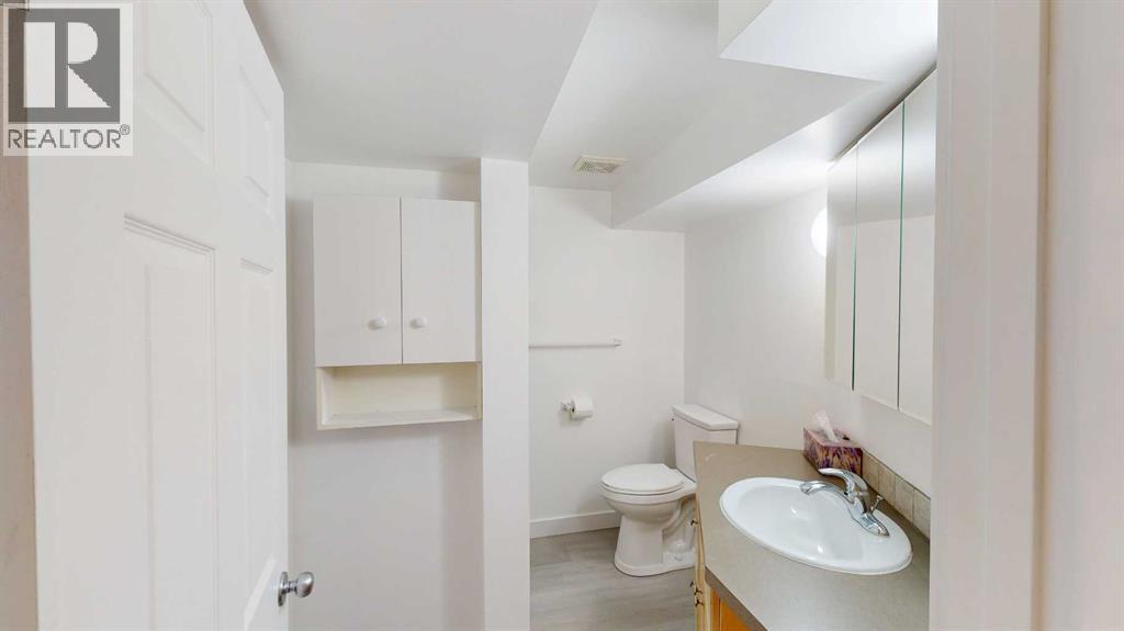 1, 115 Lafayette Boulevard W, Lethbridge, Alberta  T1K 4B9 - Photo 13 - A2282371