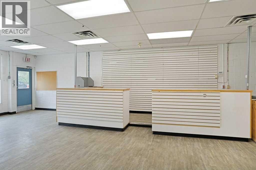 135 Young Road, Brooks, Alberta  T1R 0A3 - Photo 9 - A2247428