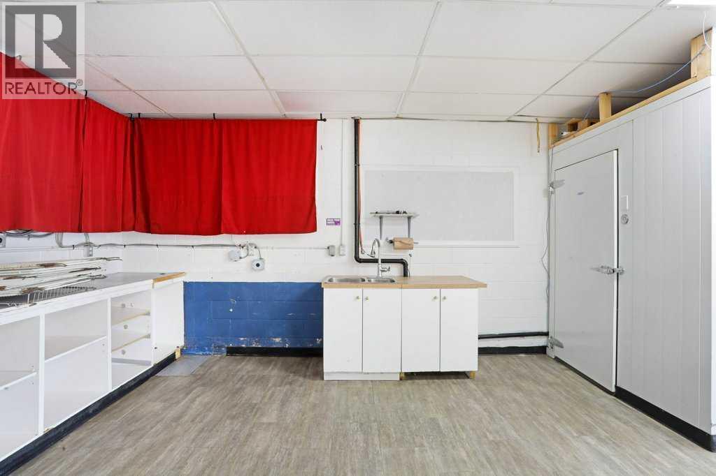 135 Young Road, Brooks, Alberta  T1R 0A3 - Photo 13 - A2247428