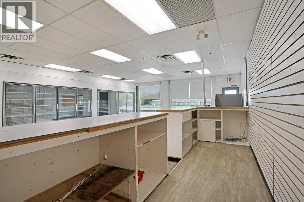 135 Young Road, Brooks, Alberta  T1R 0A3 - Photo 10 - A2247428