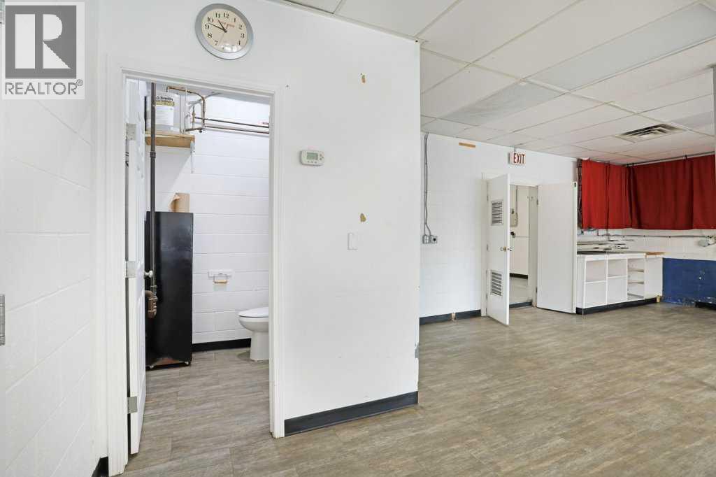 135 Young Road, Brooks, Alberta  T1R 0A3 - Photo 14 - A2247428