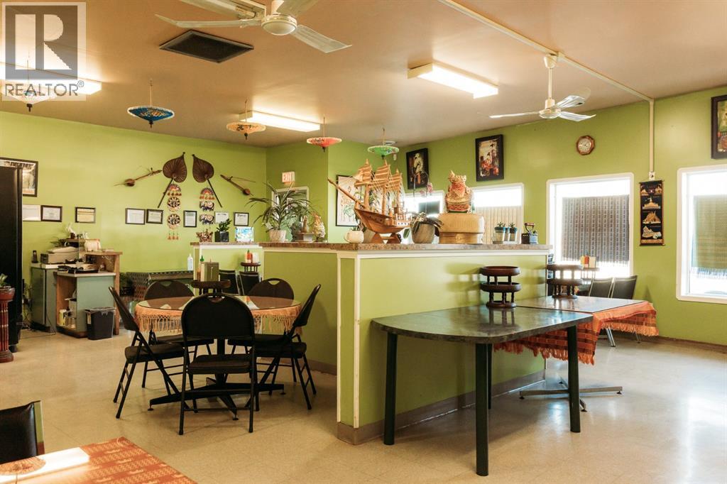 135 Young Road, Brooks, Alberta  T1R 0A1 - Photo 4 - A2275298