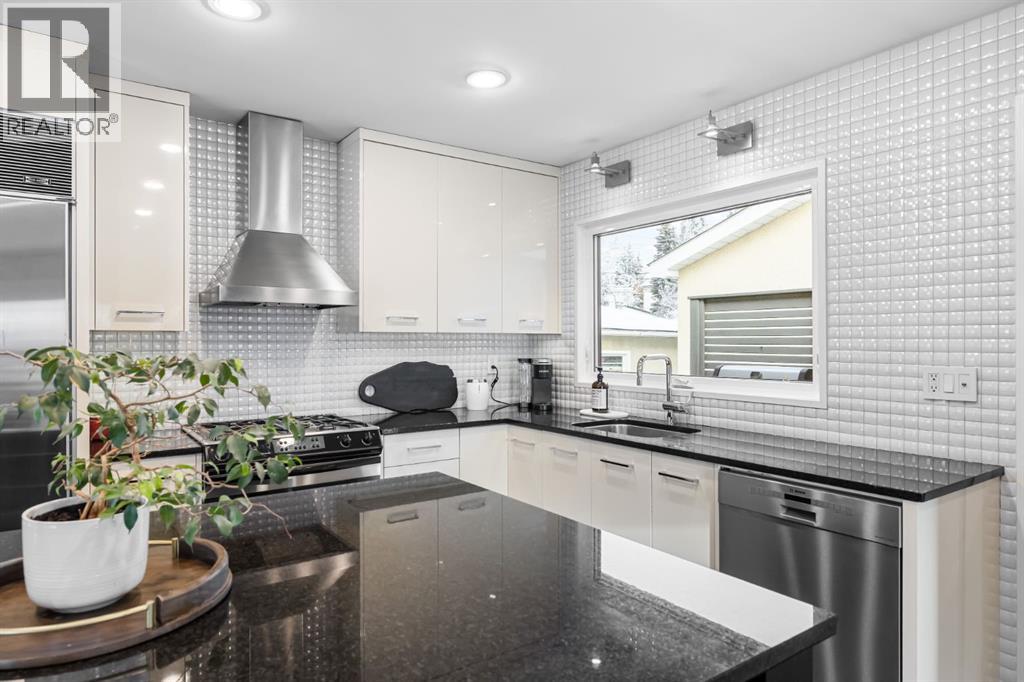 5804 Dalkeith Hill Nw, Calgary, Alberta  T3A 1G4 - Photo 8 - A2277859