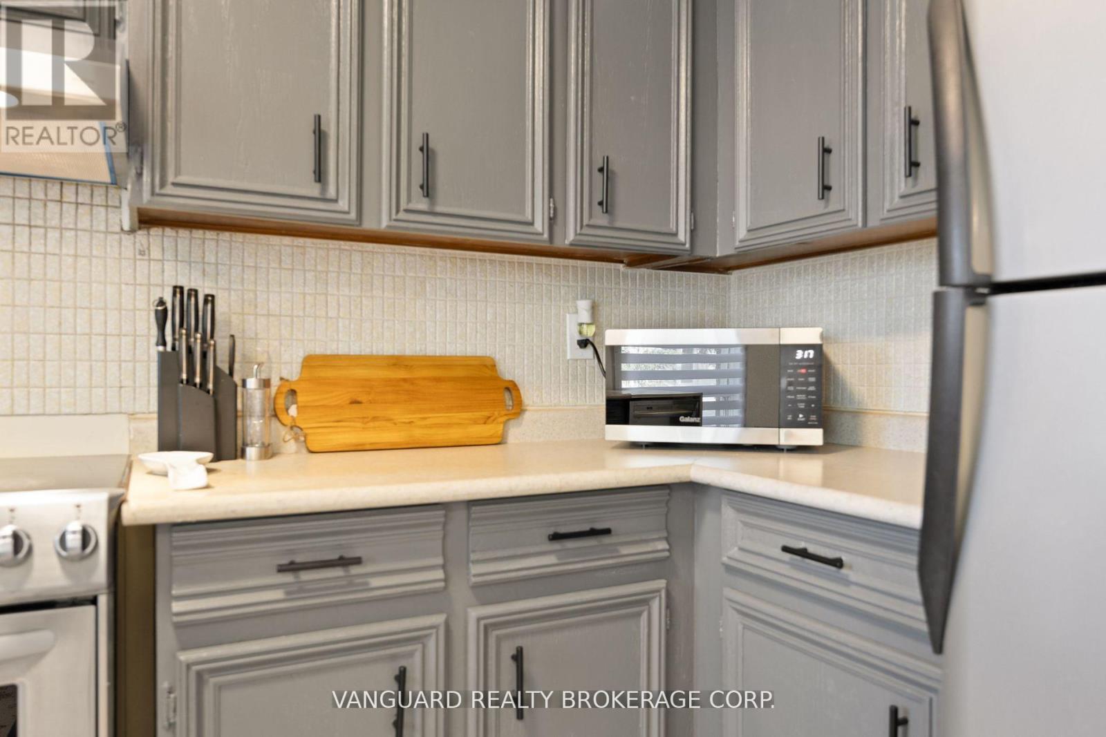 Main - 73 Centre Avenue, Toronto, Ontario  M2M 2L5 - Photo 11 - C12754950