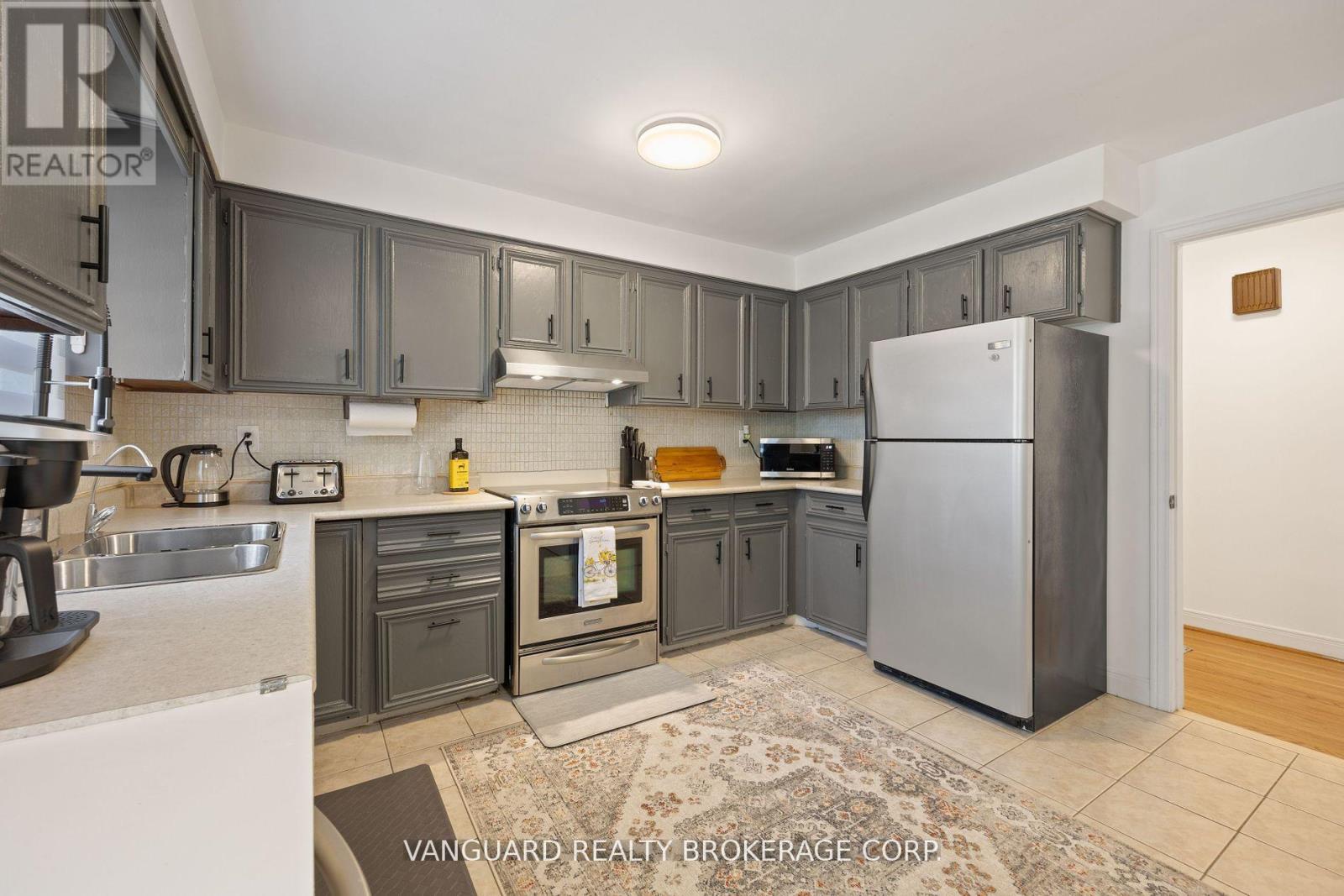 Main - 73 Centre Avenue, Toronto, Ontario  M2M 2L5 - Photo 9 - C12754950