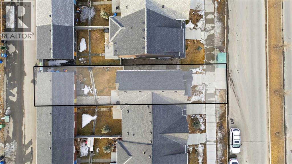 125 Savanna Street Ne, Calgary, Alberta  T3J 0X3 - Photo 3 - A2282712