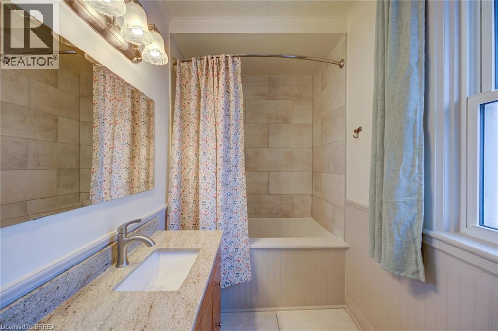 688 Colborne Street, Brantford, Ontario  N3S 3R1 - Photo 32 - 40802300