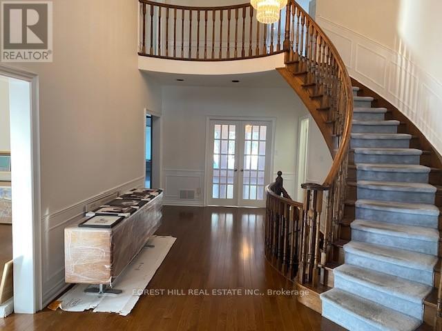 17 Dunloe Road, Richmond Hill, Ontario  L4B 2H6 - Photo 3 - N12754896