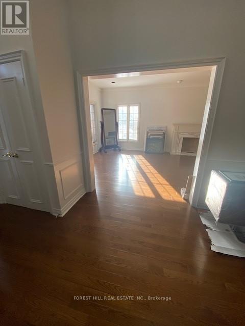 17 Dunloe Road, Richmond Hill, Ontario  L4B 2H6 - Photo 9 - N12754896