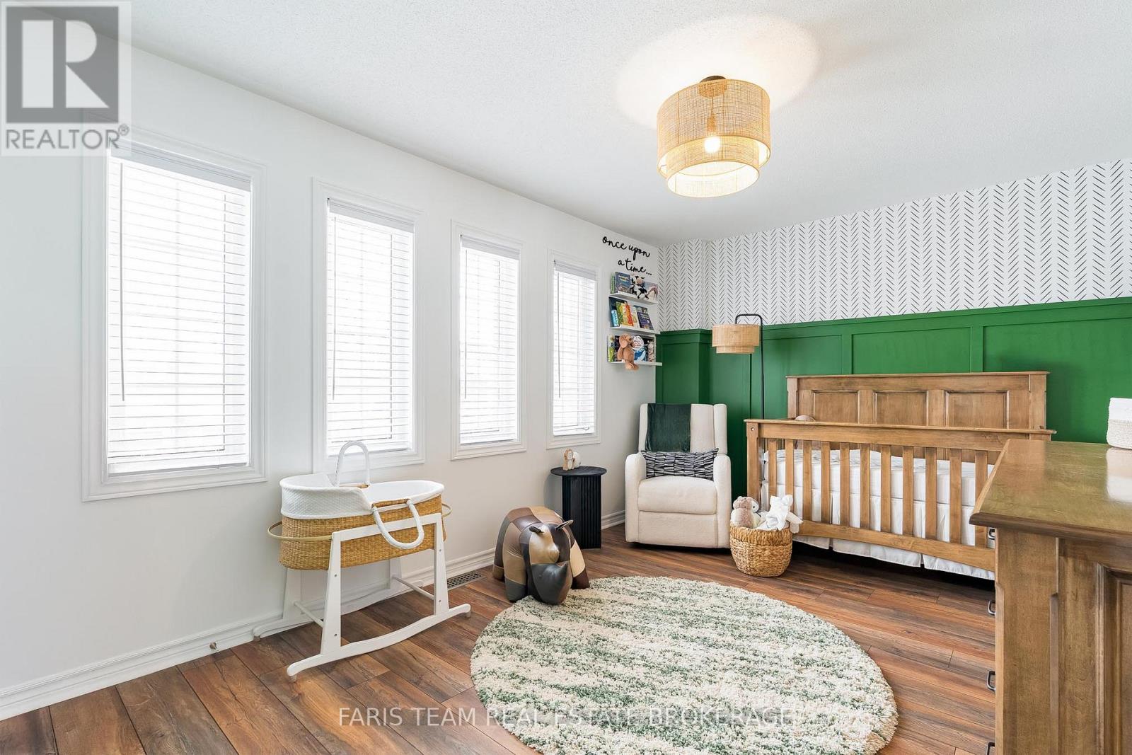 3 Saxon Road, Barrie (Innis-Shore), Ontario  L4M 7G6 - Photo 25 - S12754870