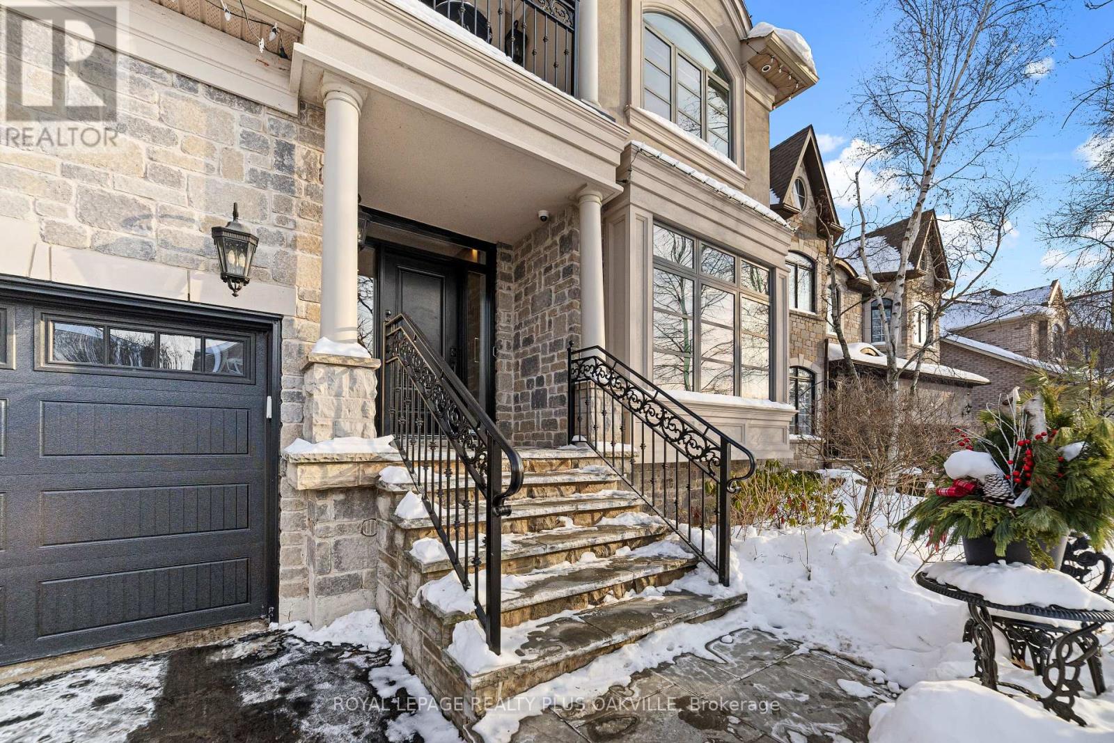 77 Spring Azure Crescent, Oakville, Ontario  L6L 6V8 - Photo 2 - W12754958