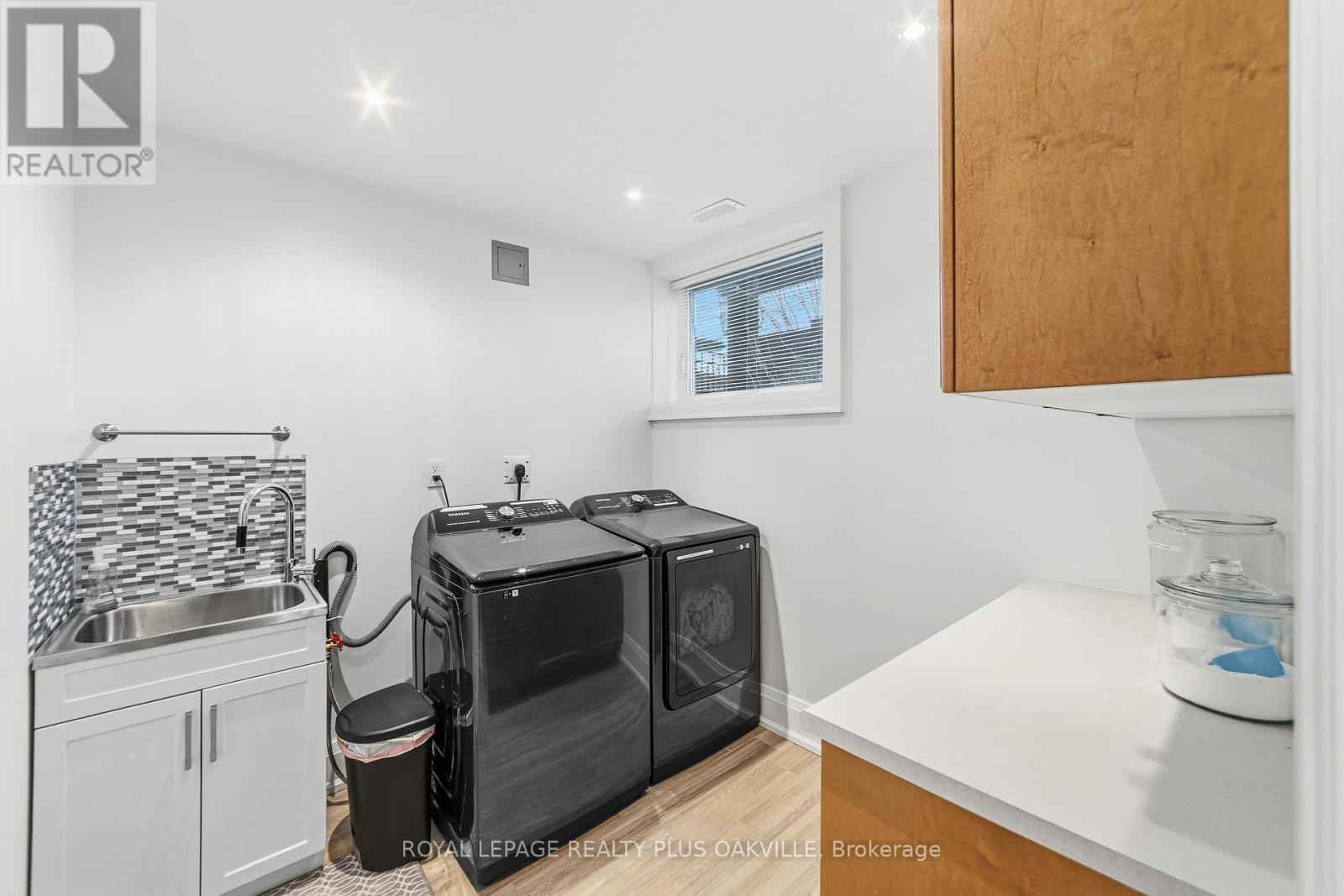 77 Spring Azure Crescent, Oakville, Ontario  L6L 6V8 - Photo 36 - W12754958