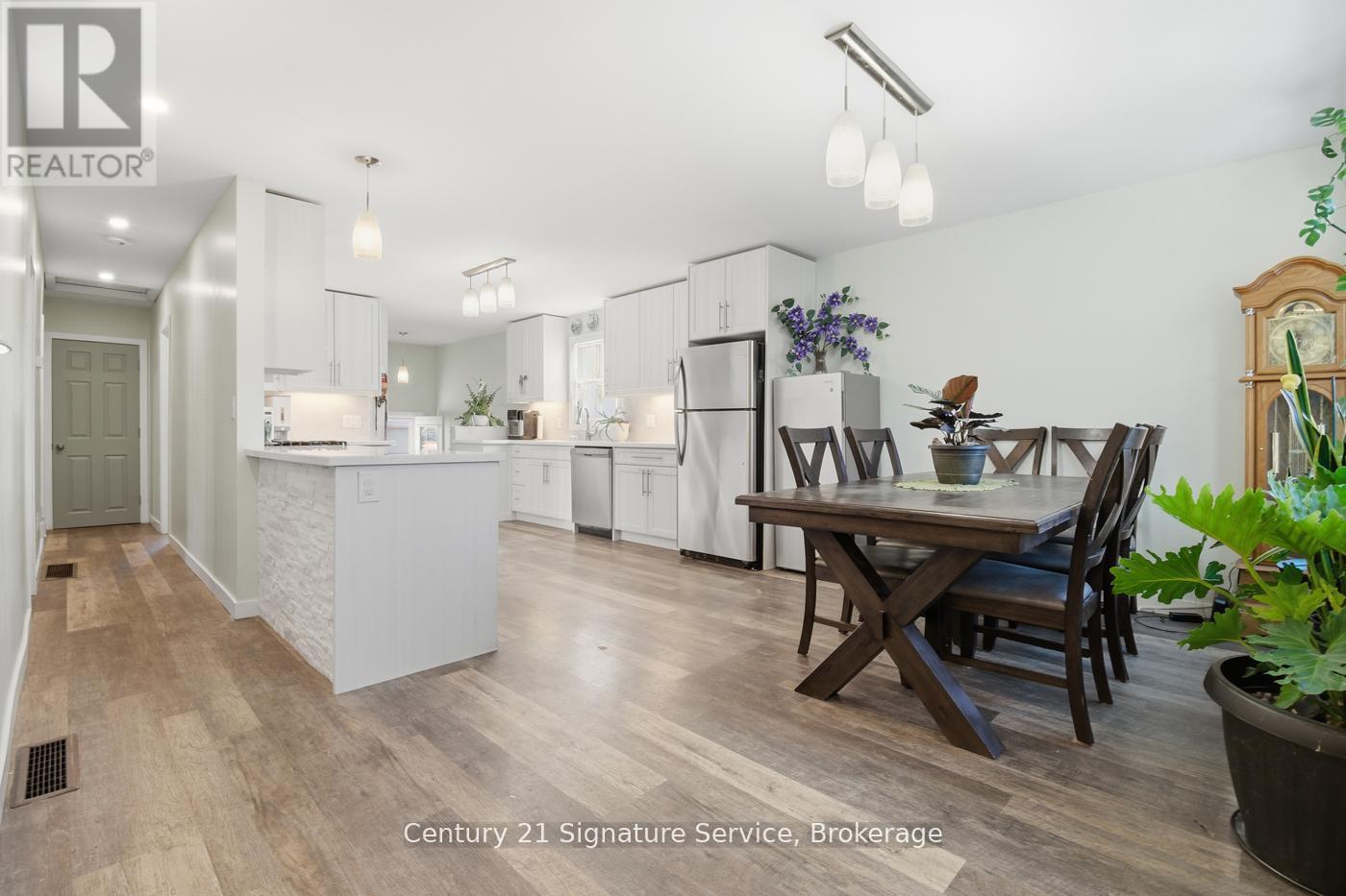 30 Louth Street, St. Catharines, Ontario  L2S 2T4 - Photo 15 - X12754876