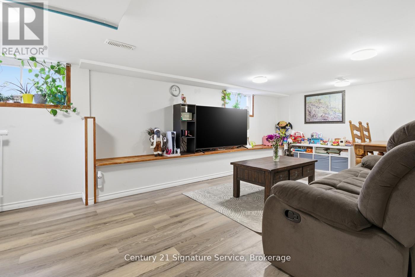 30 Louth Street, St. Catharines, Ontario  L2S 2T4 - Photo 29 - X12754876