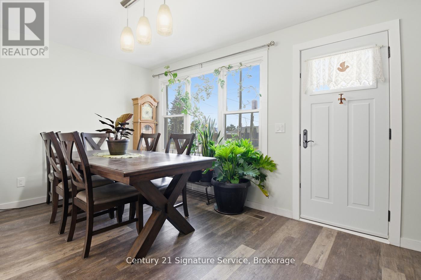 30 Louth Street, St. Catharines, Ontario  L2S 2T4 - Photo 35 - X12754876