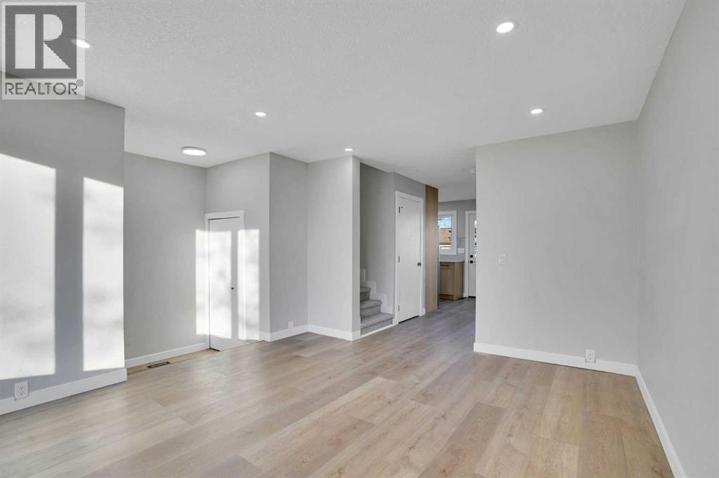 7842 21a Street Se, Calgary, Alberta  T2C 1Z2 - Photo 7 - A2279900