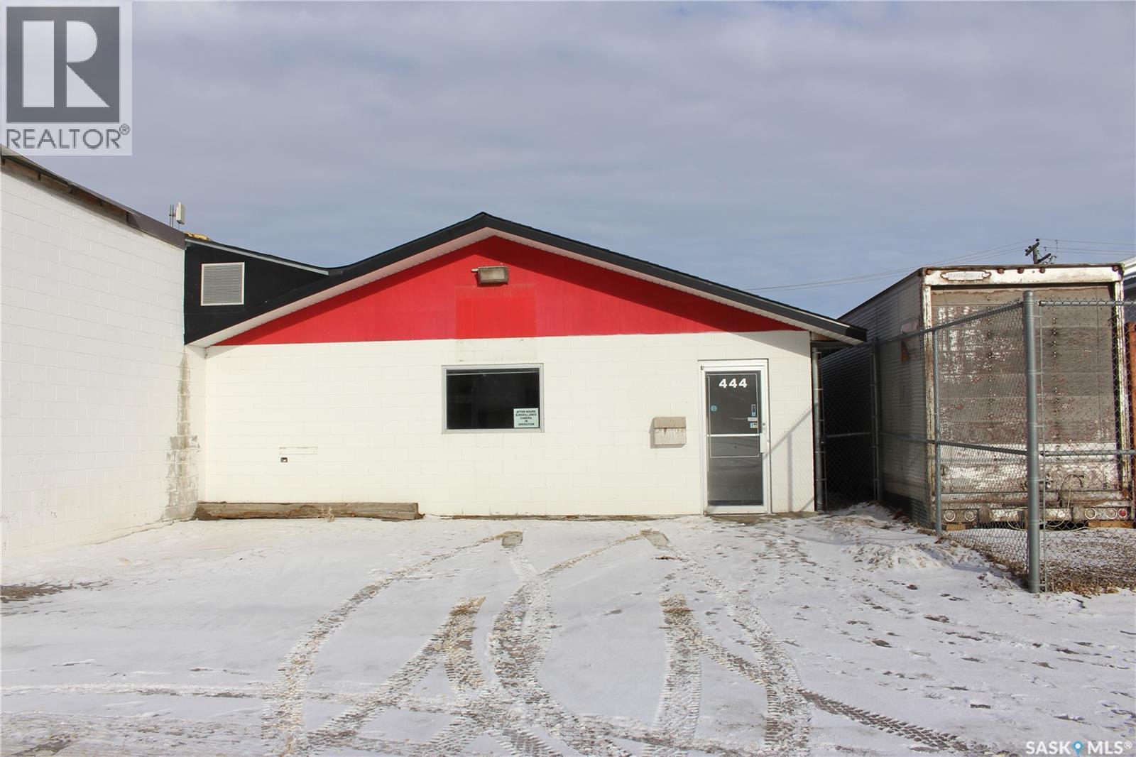 444 River Street W, Moose Jaw, Saskatchewan  S6H 6J6 - Photo 2 - SK027848
