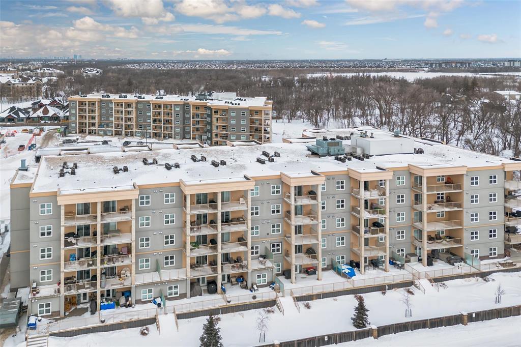 405 110 Creek Bend Road, Winnipeg, Manitoba  R2N 0H3 - Photo 39 - 202602026