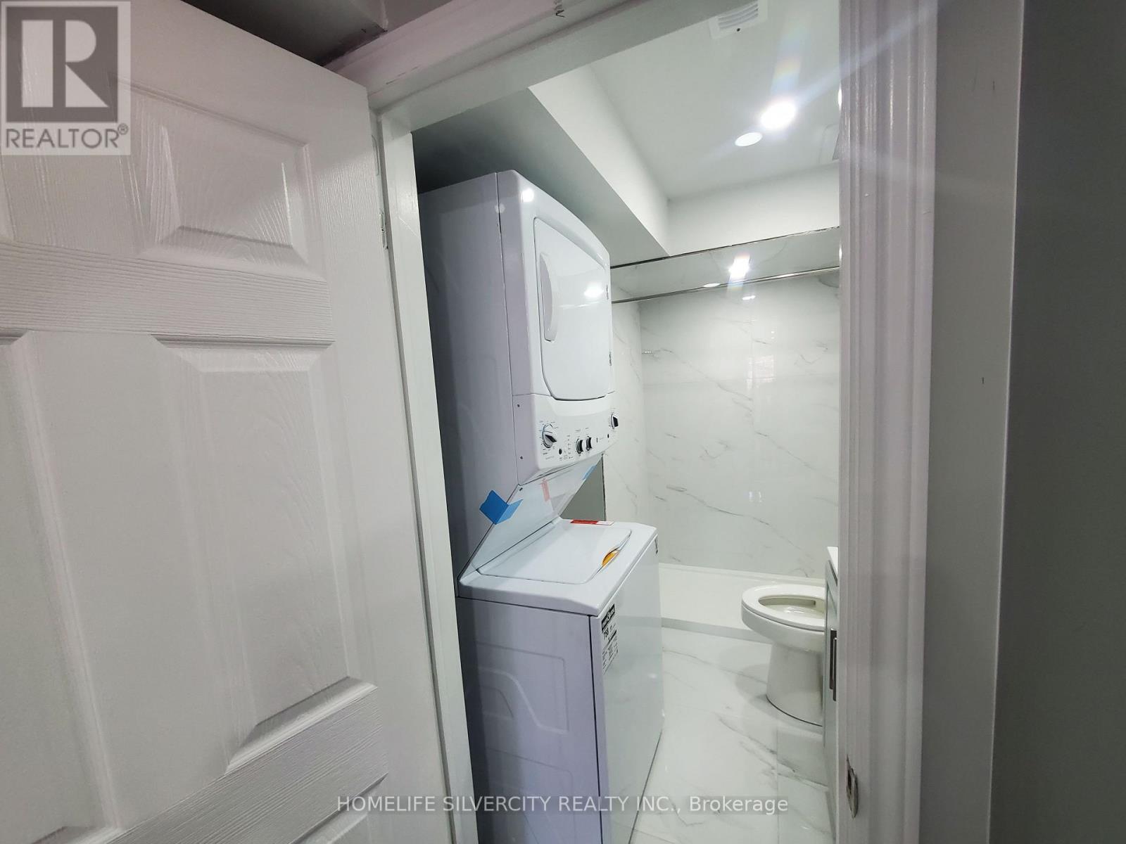 Bsmt - 44 Wildberry Crescent, Brampton, Ontario  L6R 1K1 - Photo 9 - W12754540