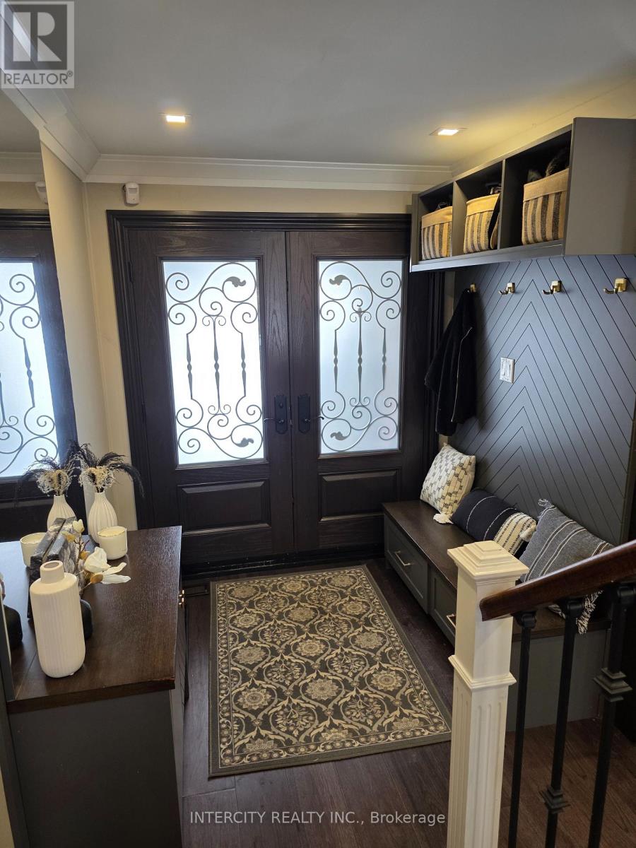 172 Bell Air Drive, Caledon, Ontario  L7E 2A2 - Photo 2 - W12744074