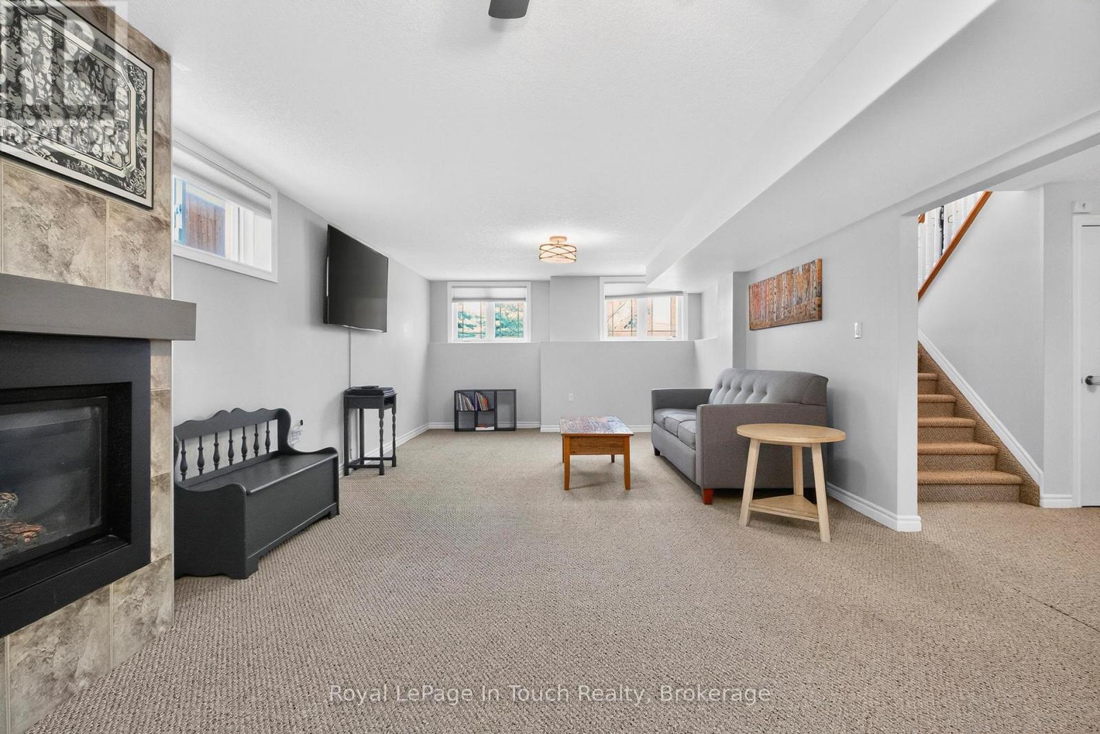 13 Hunter Avenue, Tay (Victoria Harbour), Ontario  L0K 2A0 - Photo 18 - S12755200