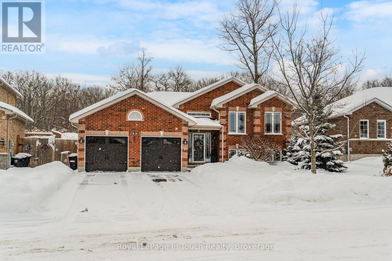 13 Hunter Avenue, Tay (Victoria Harbour), Ontario  L0K 2A0 - Photo 2 - S12755200