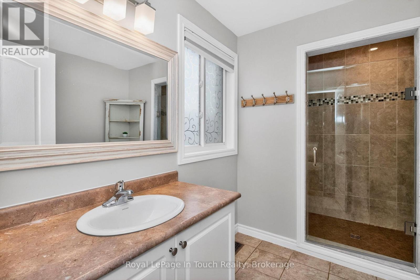 13 Hunter Avenue, Tay (Victoria Harbour), Ontario  L0K 2A0 - Photo 21 - S12755200