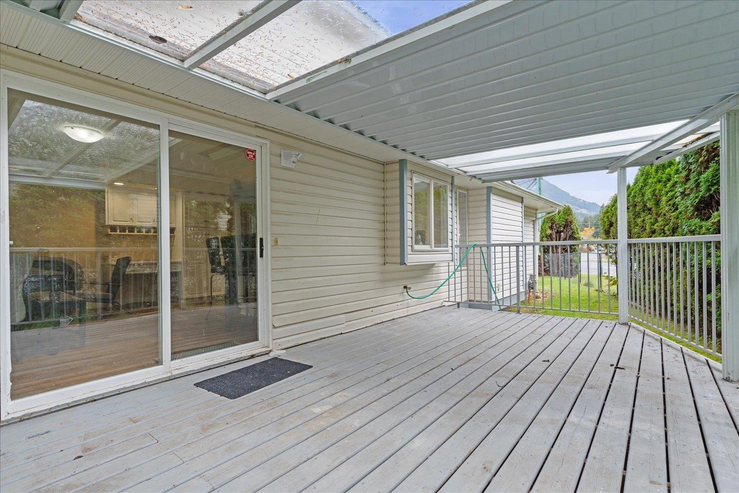 65885 Ogilview Drive, Kawkawa Lake, Hope, British Columbia  V0X 1L1 - Photo 30 - R3086201