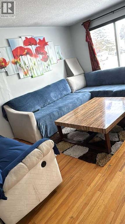 19 Margate Place Ne, Calgary, Alberta  t2a 3e4 - Photo 3 - A2279101