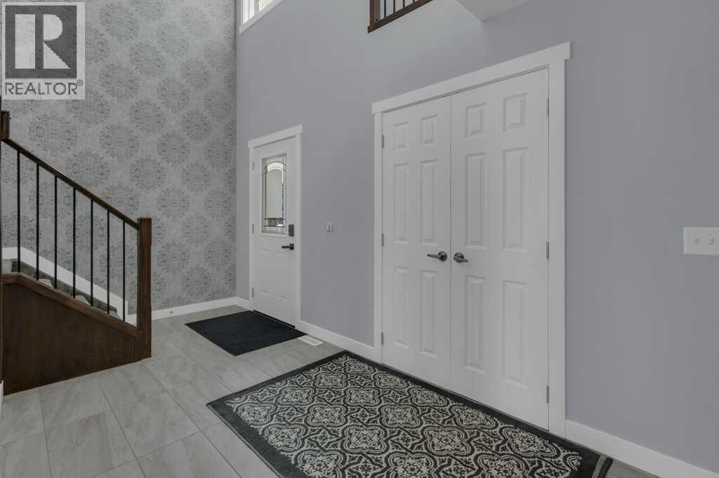 10832 Valley Springs Road Nw, Calgary, Alberta  T3B 5R2 - Photo 4 - A2282530