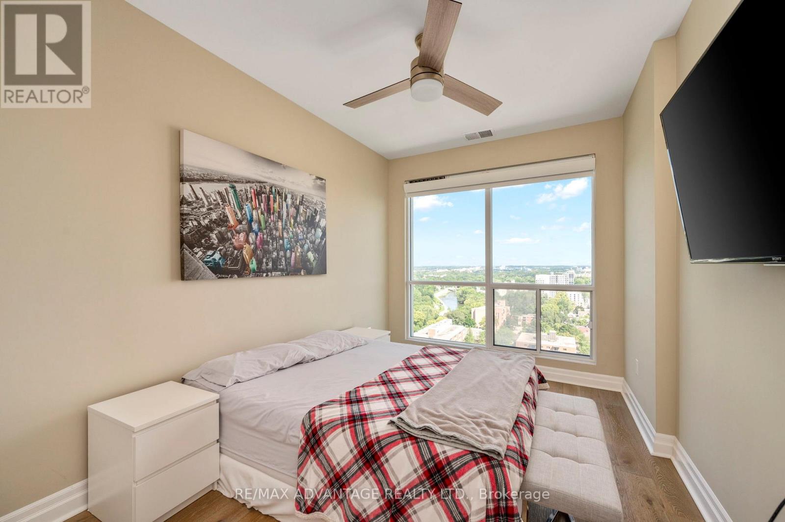 2002 - 505 Talbot Street, London East, Ontario  N6A 2S6 - Photo 8 - X12755176