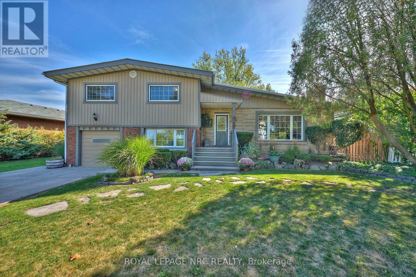 81 Riverview Boulevard, St. Catharines, Ontario  L2T 3L9 - Photo 2 - X12754984