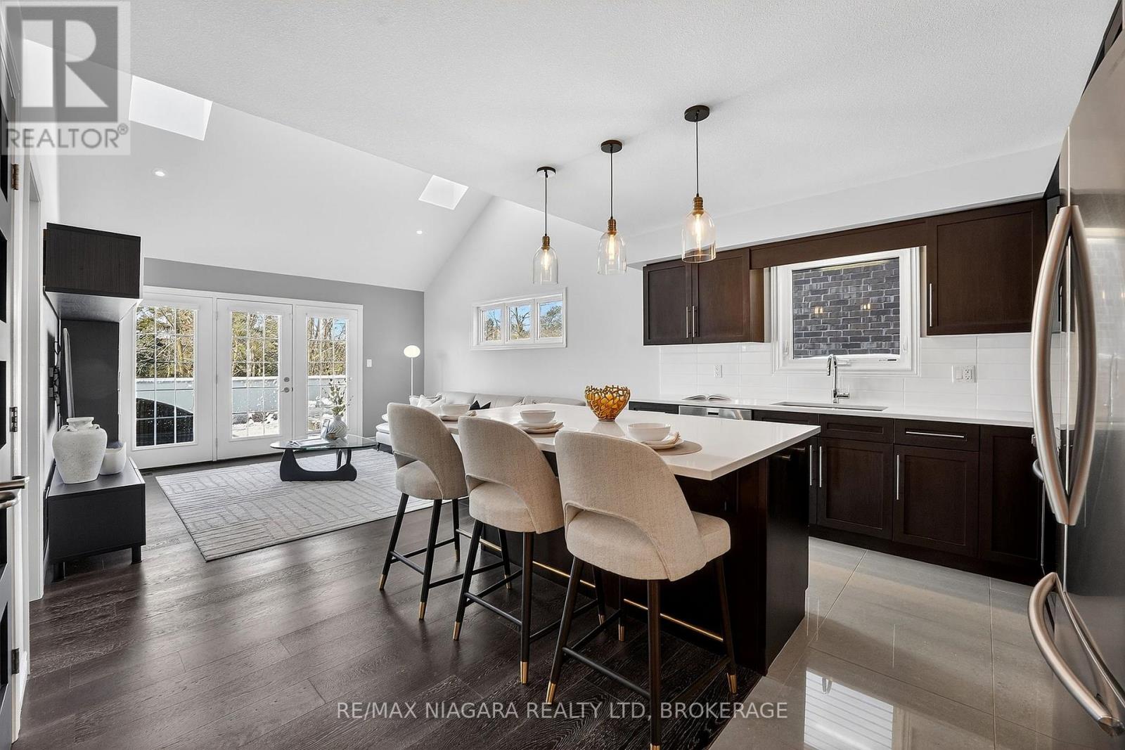 5799 Osprey Avenue, Niagara Falls (Forestview), Ontario  L2H 0G2 - Photo 10 - X12755170