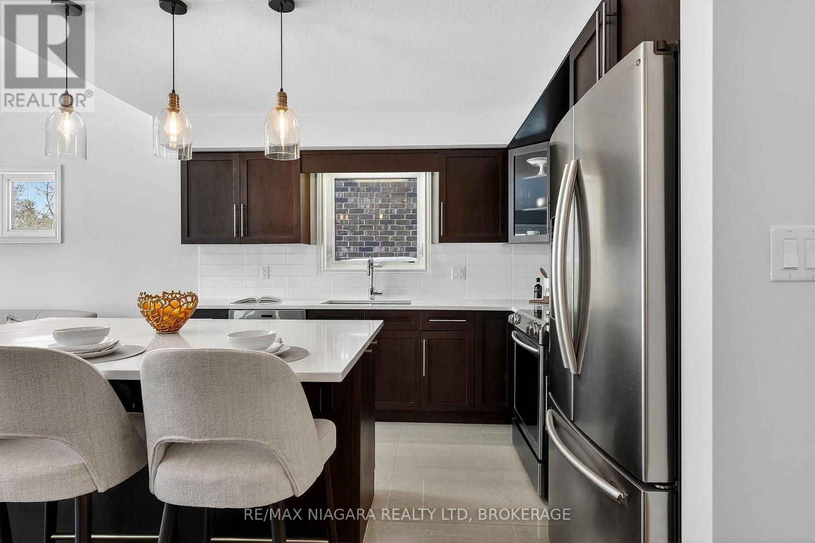 5799 Osprey Avenue, Niagara Falls (Forestview), Ontario  L2H 0G2 - Photo 11 - X12755170