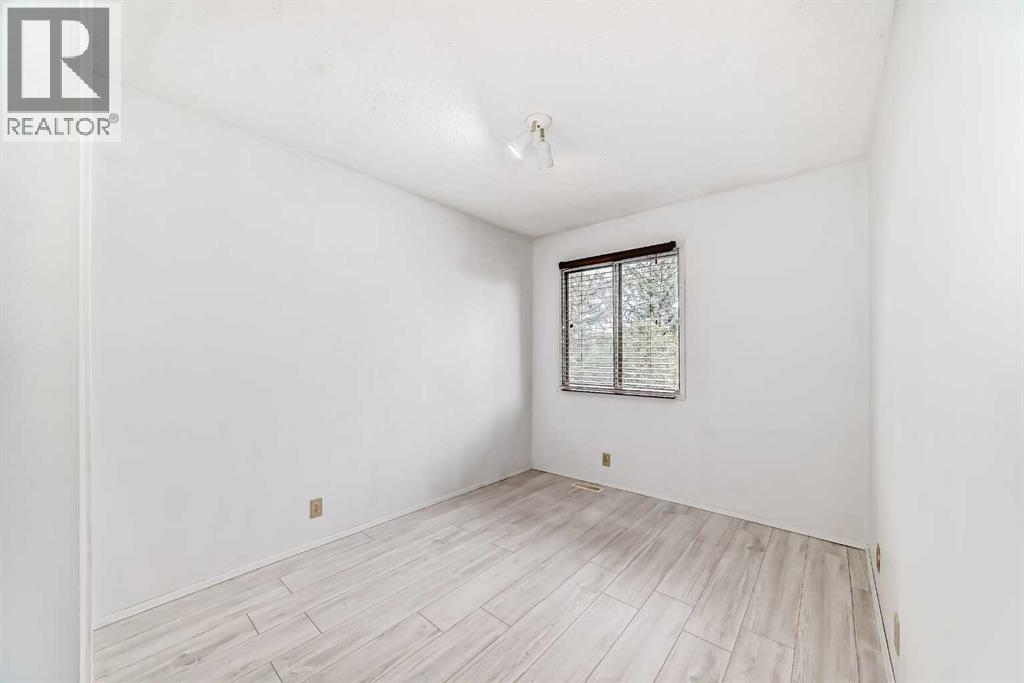 #11, 380 Bermuda Drive Nw, Calgary, Alberta  T3K 2B2 - Photo 16 - A2282884