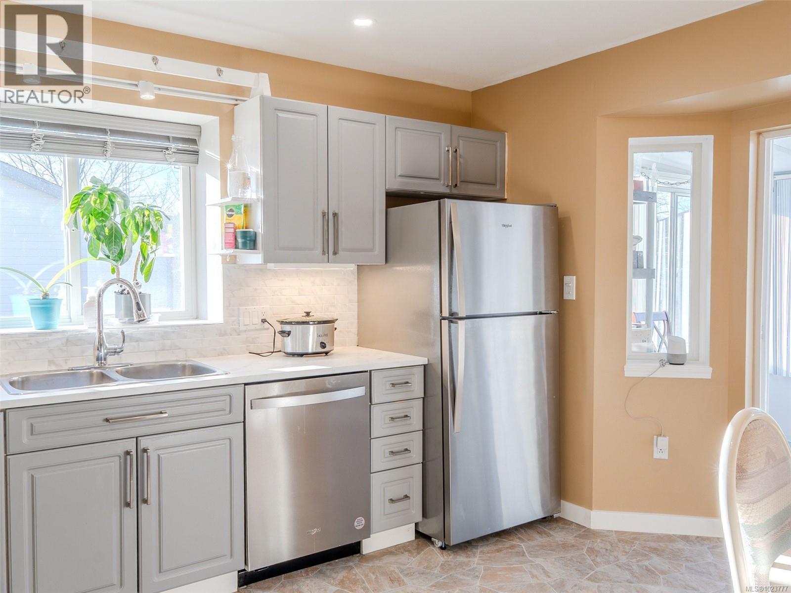 6614 Everest Dr, Nanaimo, British Columbia  V9T 6H6 - Photo 11 - 1023777