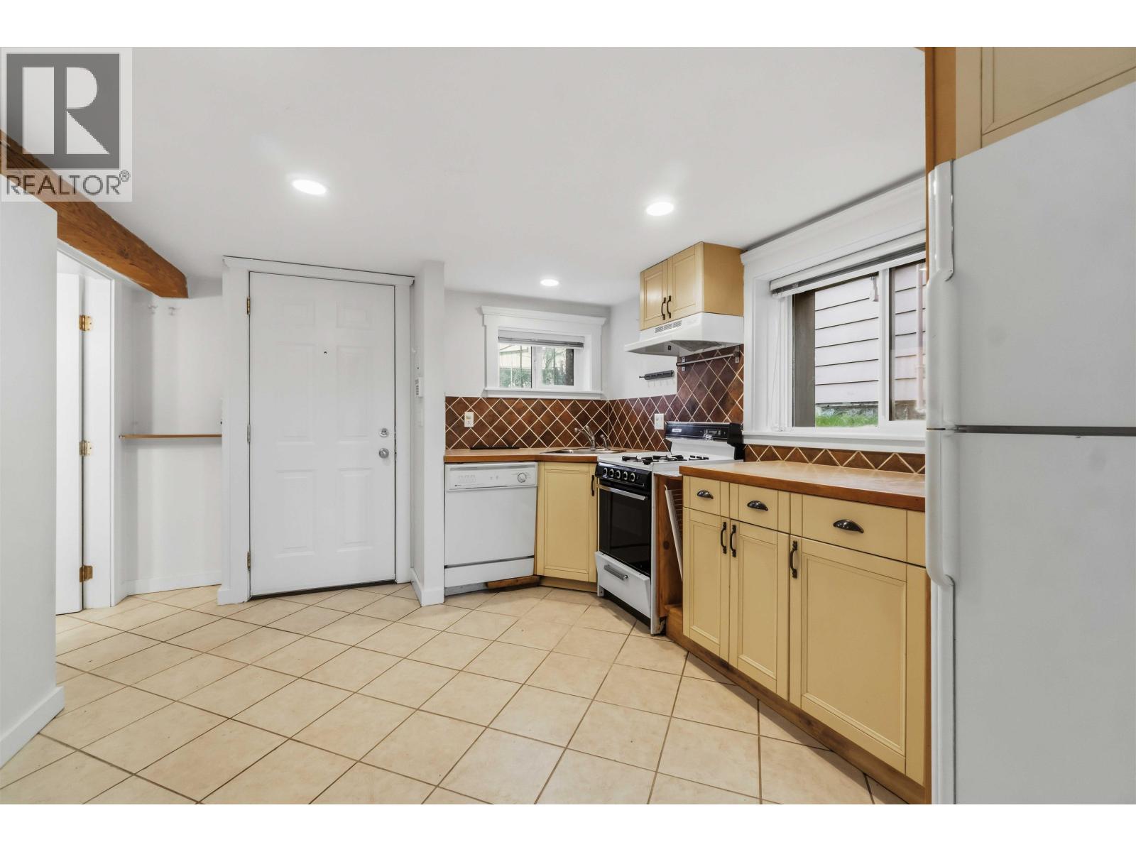 Listing Picture 27 of 34 : 621 E 23RD AVENUE, Vancouver / 溫哥華 - 魯藝地產 Yvonne Lu Group - MLS Medallion Club Member