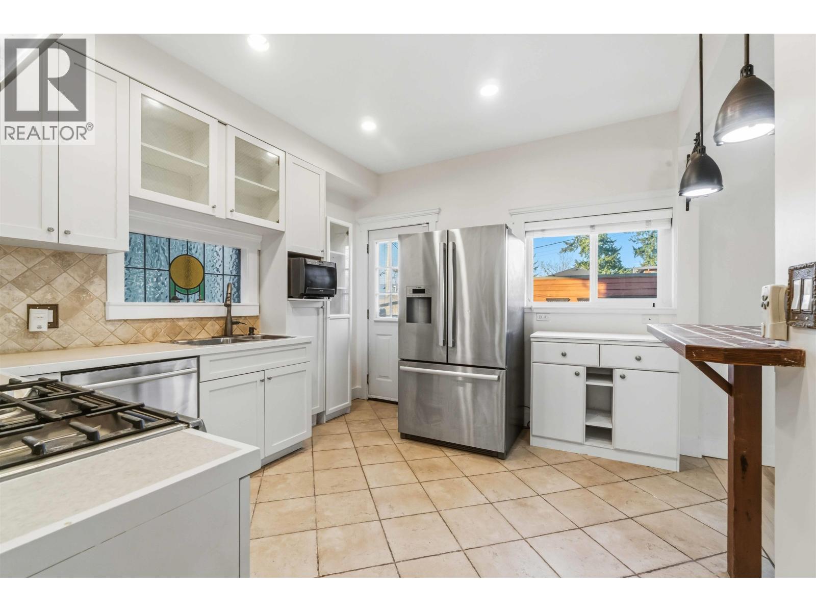 Listing Picture 9 of 34 : 621 E 23RD AVENUE, Vancouver / 溫哥華 - 魯藝地產 Yvonne Lu Group - MLS Medallion Club Member