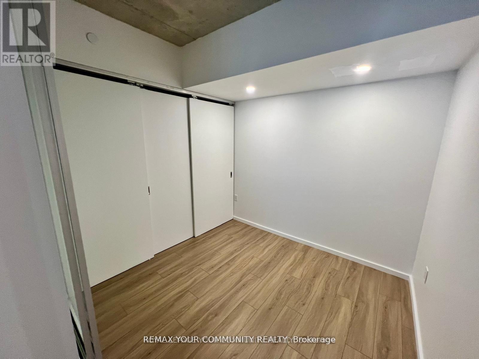 302 - 21 Lawren Harris Square, Toronto, Ontario  M5A 0T4 - Photo 10 - C12755162