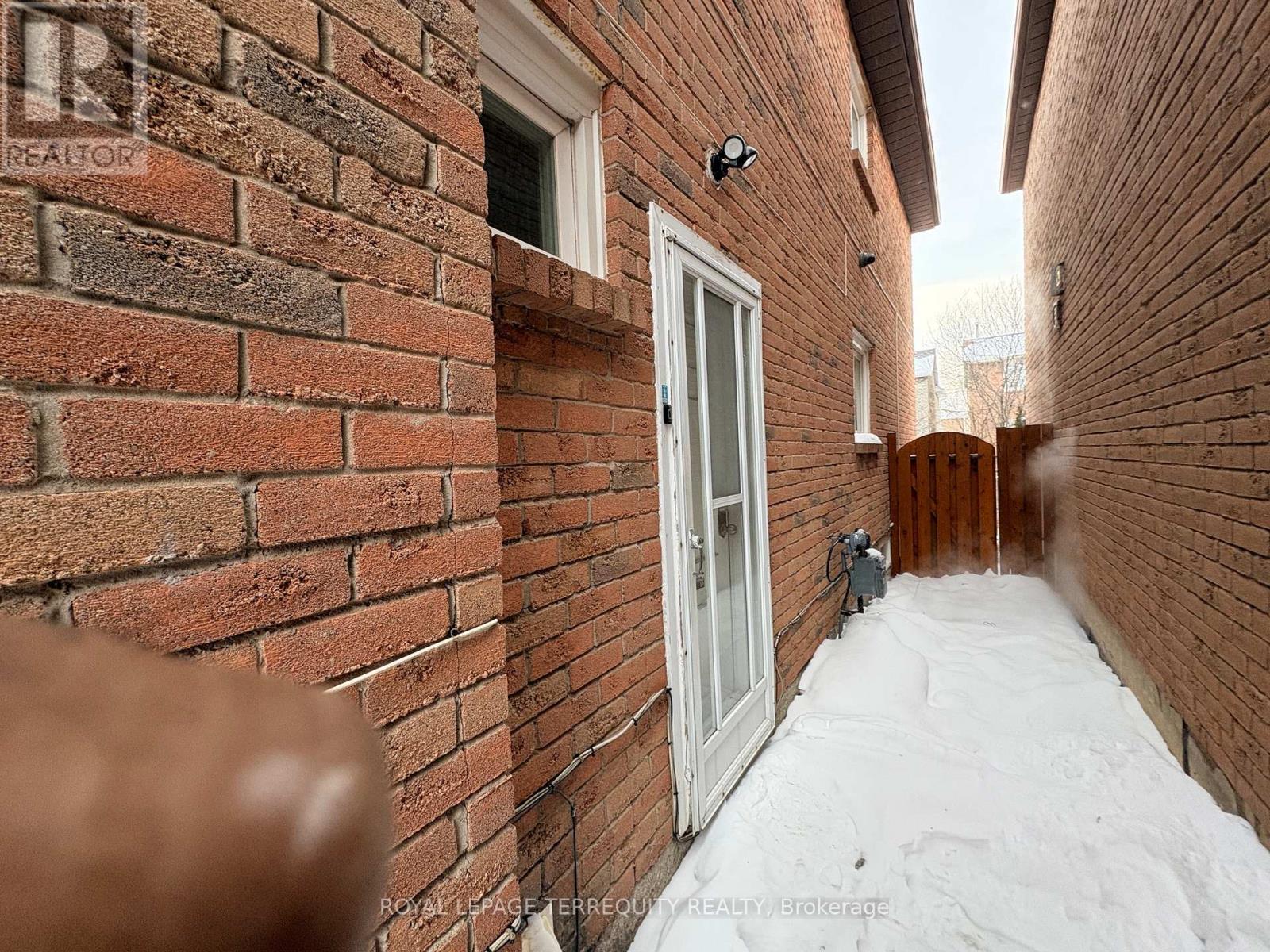 Bsmt - 161 Ponymeadow Terrace, Toronto, Ontario  M1C 4K7 - Photo 3 - E12755080