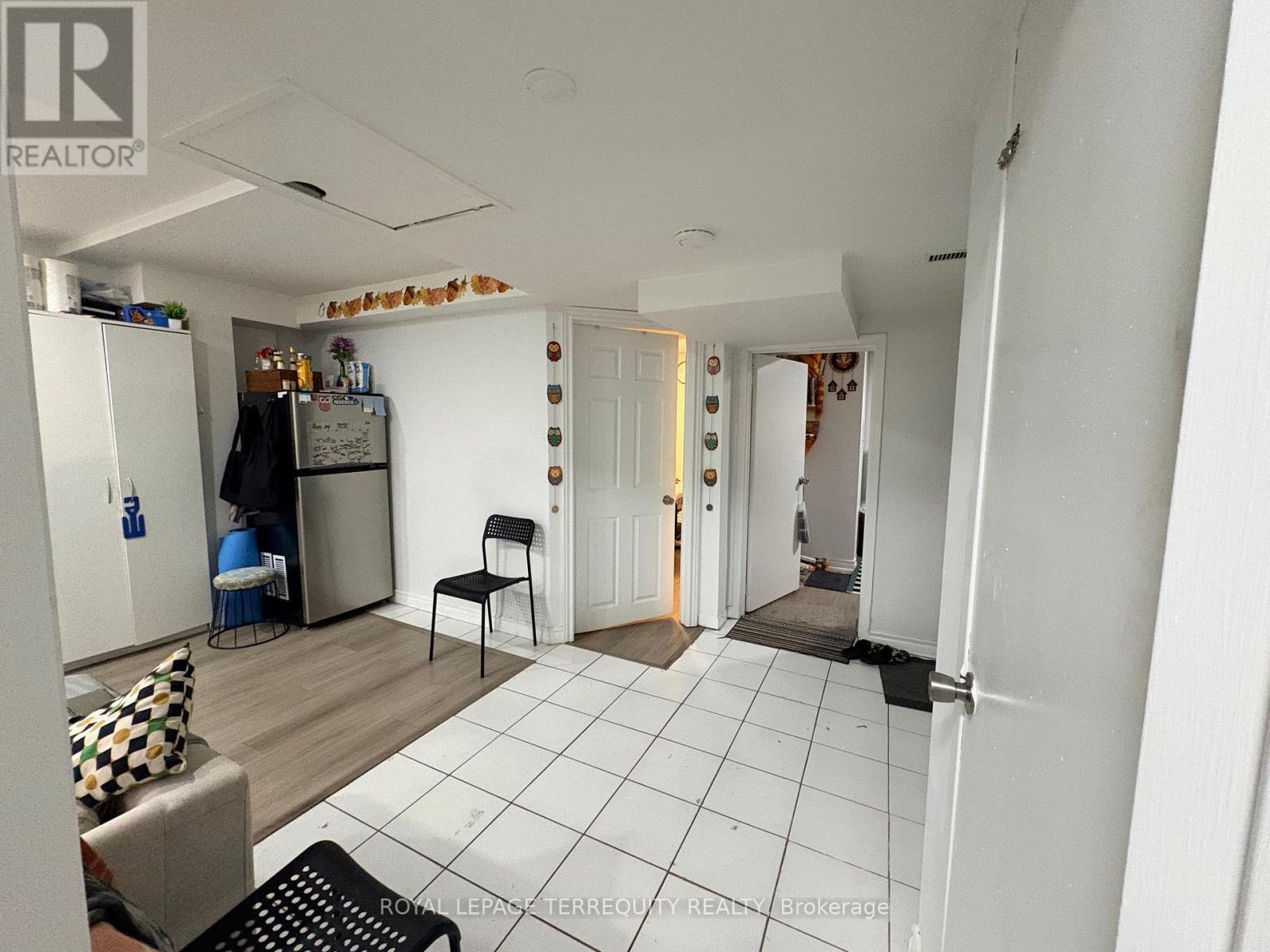 Bsmt - 161 Ponymeadow Terrace, Toronto, Ontario  M1C 4K7 - Photo 8 - E12755080