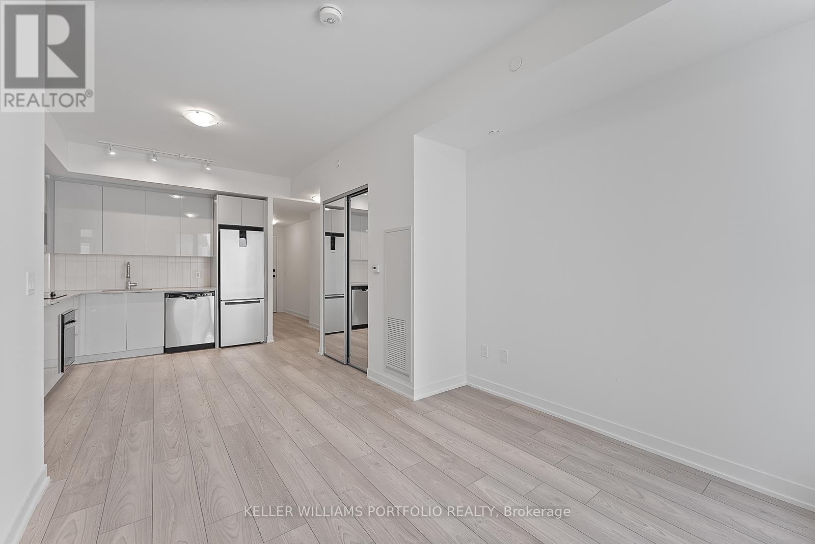 2232 - 498 Caldari Road, Vaughan, Ontario  L4K 0R6 - Photo 11 - N12755110