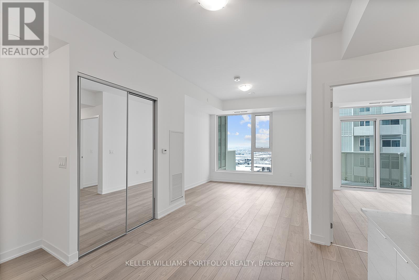 2232 - 498 Caldari Road, Vaughan, Ontario  L4K 0R6 - Photo 9 - N12755110