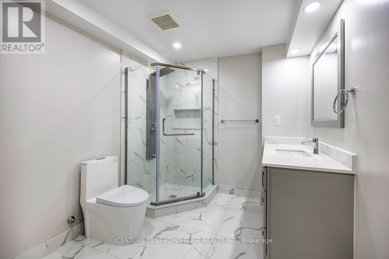 121 Trail Ridge Lane, Markham, Ontario  L6C 2C6 - Photo 15 - N12755142