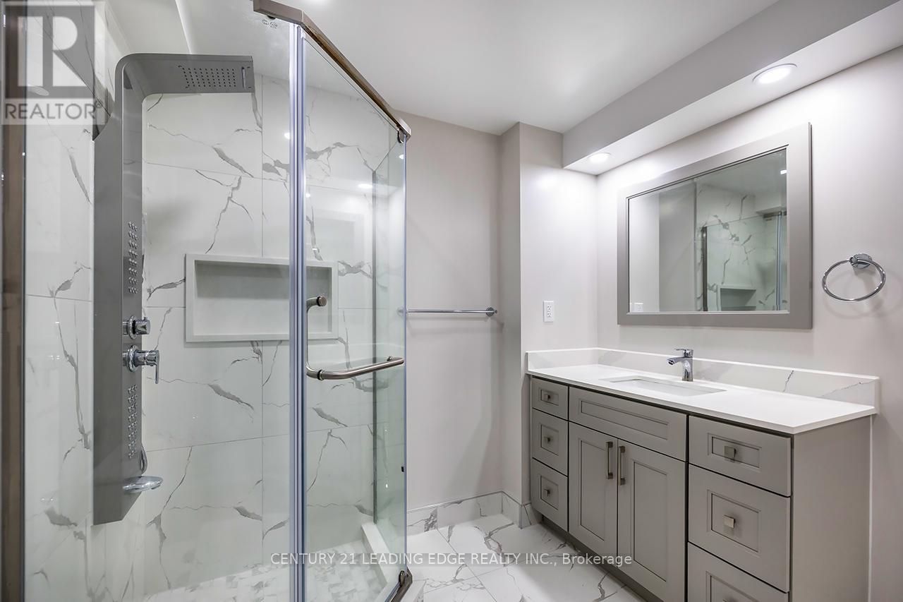 121 Trail Ridge Lane, Markham, Ontario  L6C 2C6 - Photo 16 - N12755142