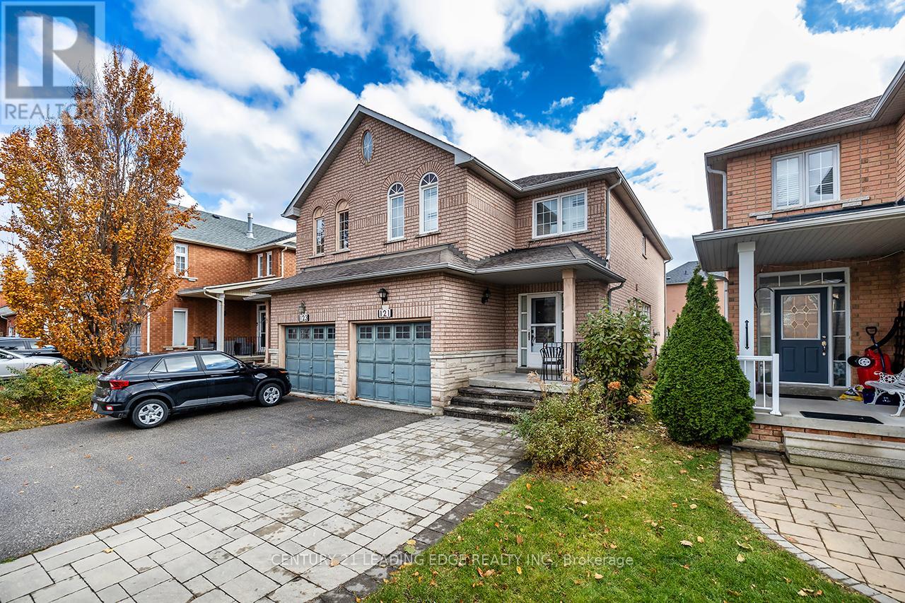 121 Trail Ridge Lane, Markham, Ontario  L6C 2C6 - Photo 2 - N12755142