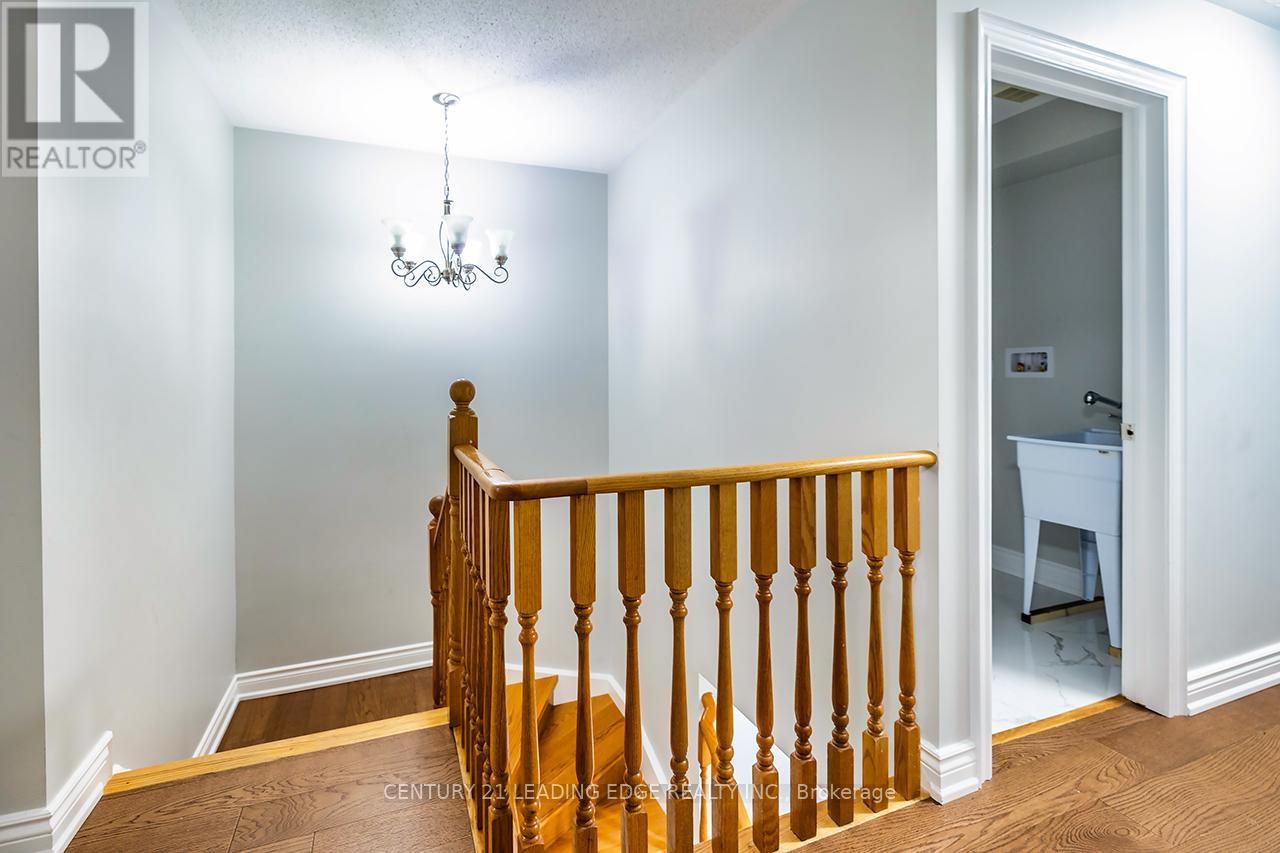 121 Trail Ridge Lane, Markham, Ontario  L6C 2C6 - Photo 25 - N12755142