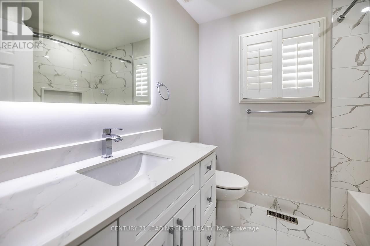 121 Trail Ridge Lane, Markham, Ontario  L6C 2C6 - Photo 29 - N12755142