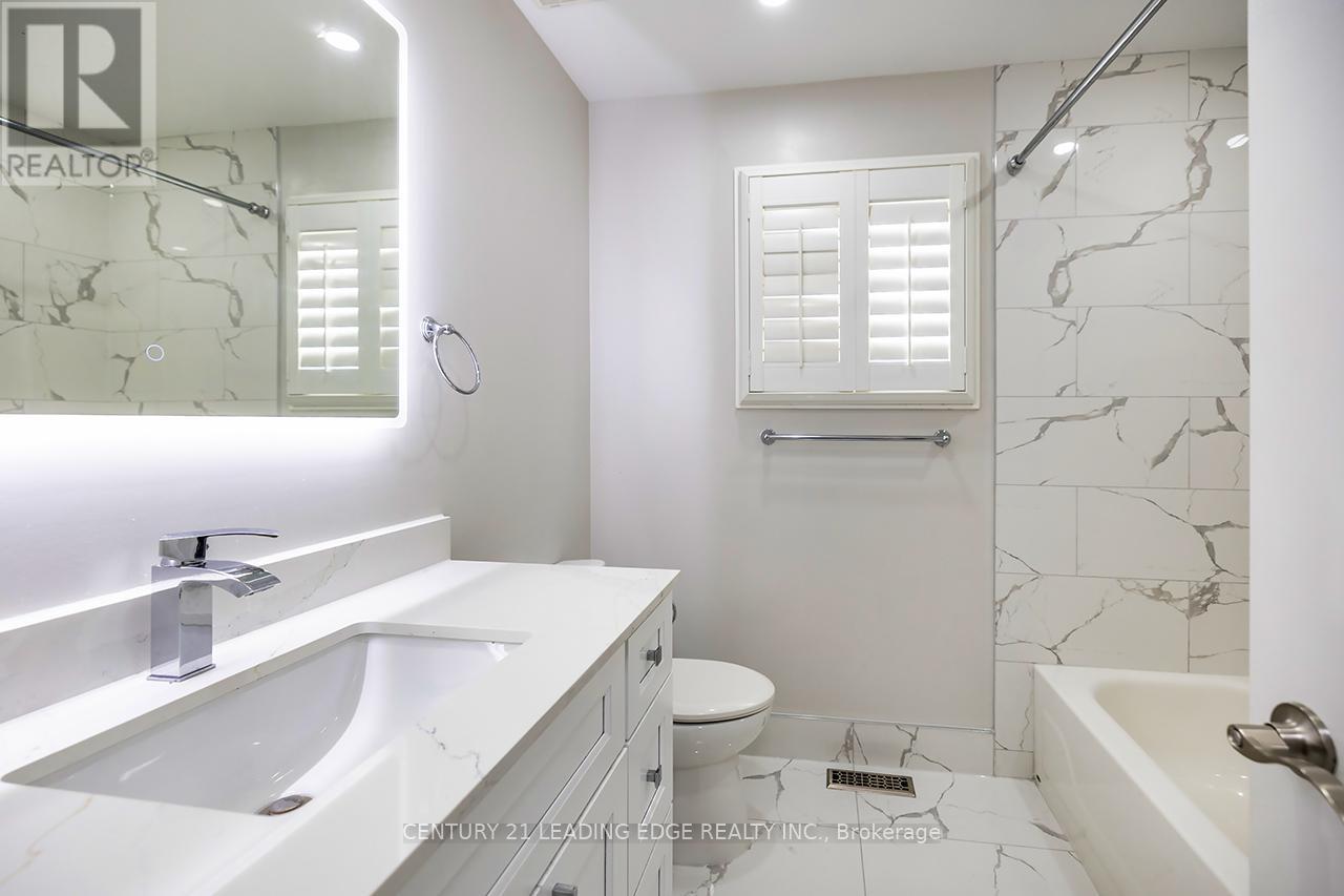 121 Trail Ridge Lane, Markham, Ontario  L6C 2C6 - Photo 30 - N12755142